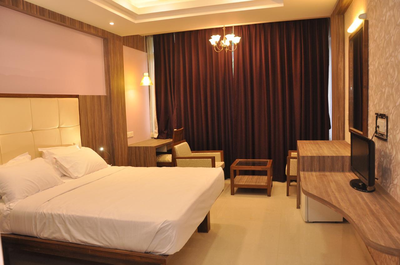 Panaji Residency Hotel Ngoại thất bức ảnh